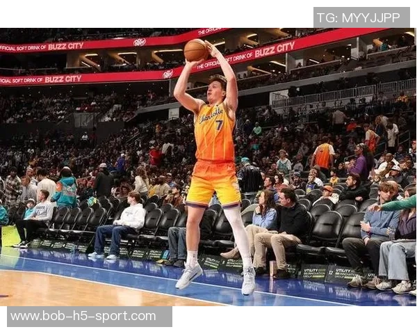 克尼佩尔双十表现引领球队科沃德与皮维共同发力助力胜利