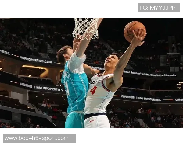 克利福德表现出色篮网双星齐发力科比桑德斯贡献9分4篮板2助攻 克利福德表现出色篮网双星齐发力科比桑德斯贡献9分4篮板2助攻