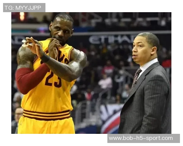 静雨评析库里与波斯特的历史地位与关键时刻表现的对比分析 静雨评析库里与波斯特的历史地位与关键时刻表现的对比分析